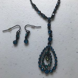 Avon black jewelry set